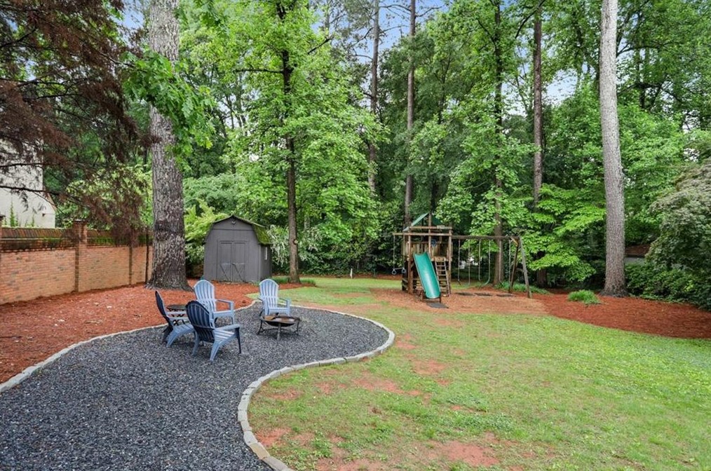 232 Mount Vernon Dr, Decatur GA  30030-1607 exterior