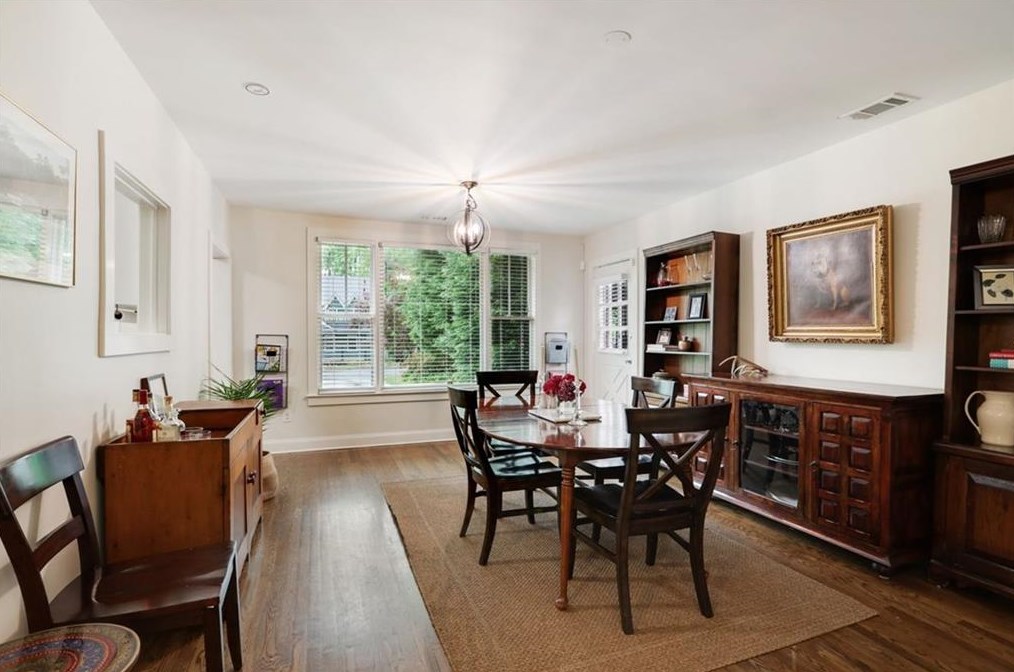 232 Mount Vernon Dr, Decatur GA  30030-1607 exterior