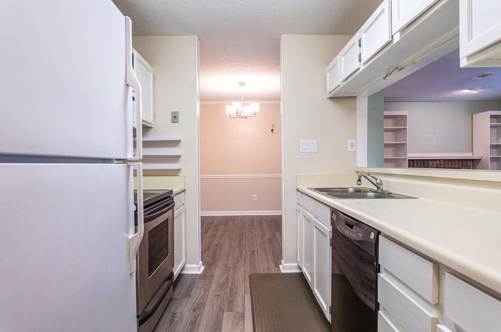 1005 Mcclelen Way, Decatur GA  30033-5633 exterior