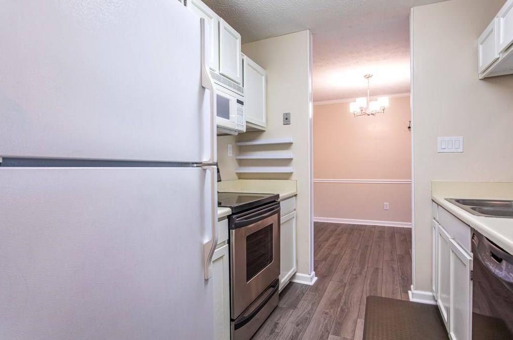 1005 Mcclelen Way, Decatur GA  30033-5633 exterior