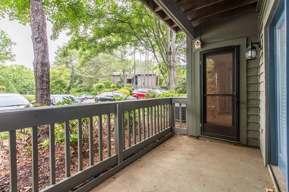 1005 Mcclelen Way, Decatur GA  30033-5633 exterior