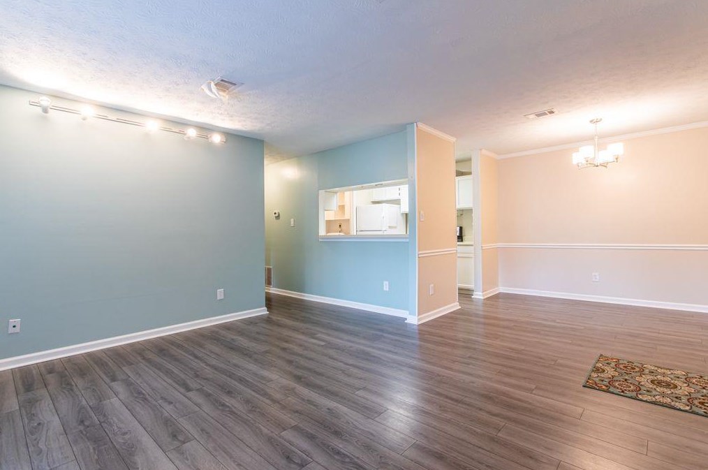 1005 Mcclelen Way, Decatur GA  30033-5633 exterior