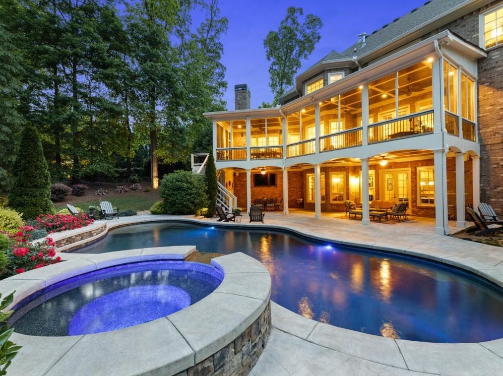 2885 Manor Bridge Dr, Alpharetta, GA 30004-8800