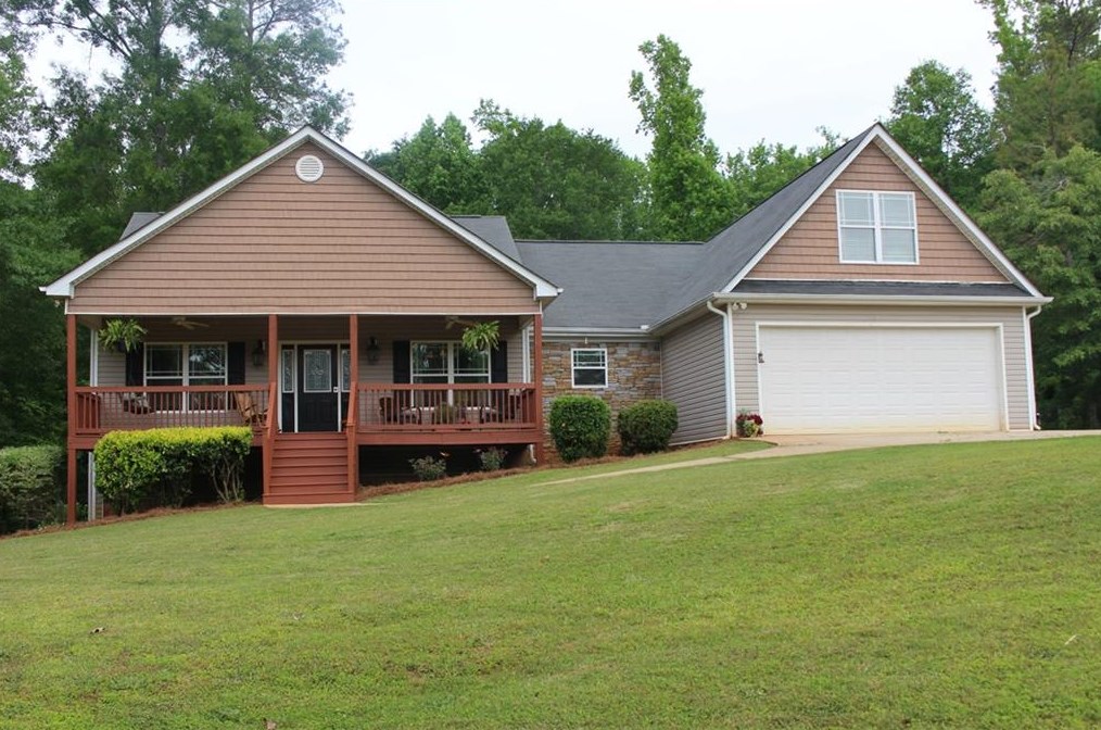 1111 Shoals Ct, Madison, GA 30650