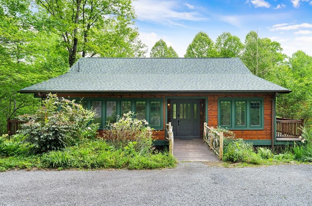 9177 Hwy 441 S, Lakemont, GA 30552