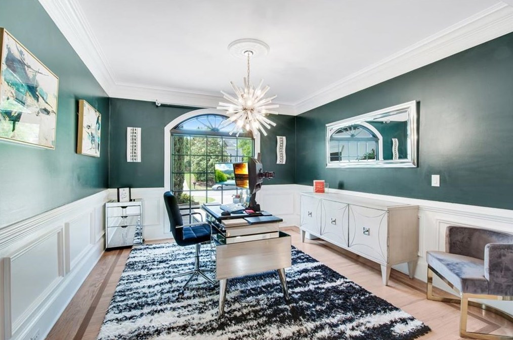220 Windsor Gate Cv, Atlanta GA  30342-2864 exterior