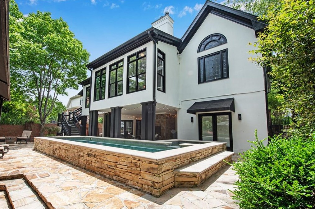 220 Windsor Gate Cv, Atlanta GA  30342-2864 exterior