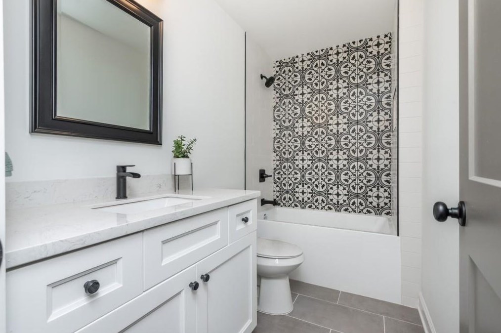 2918 Lowrance Dr, Decatur GA  30033-5821 exterior