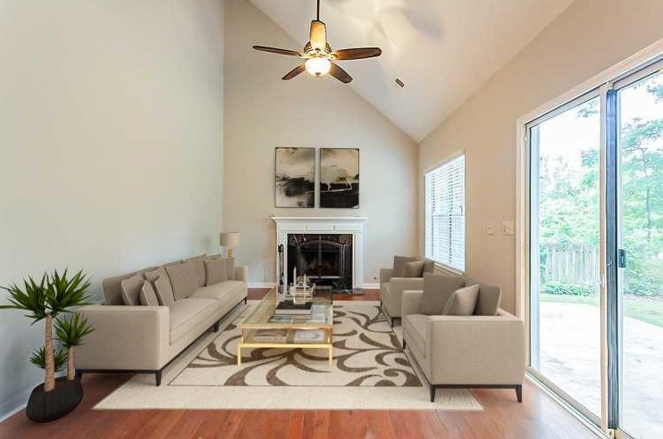 1125 Taylor Oaks Dr, Roswell, GA 30076-1187