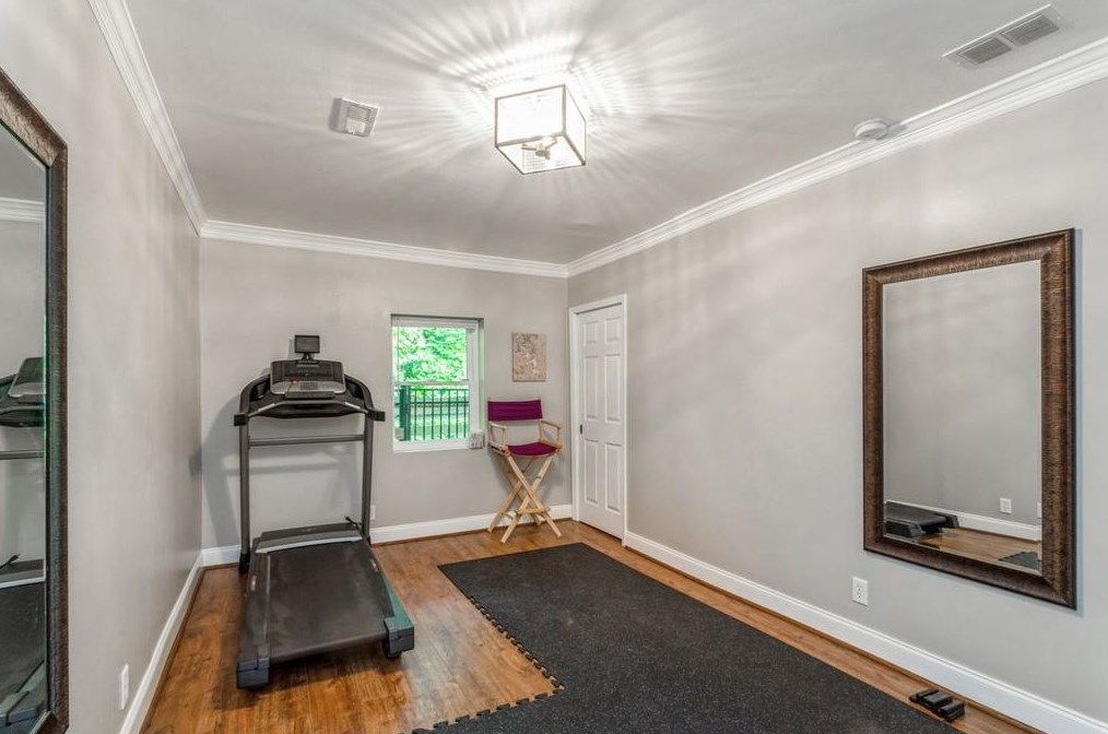 6 Wimberly Ct, Decatur GA  30030-2802 exterior