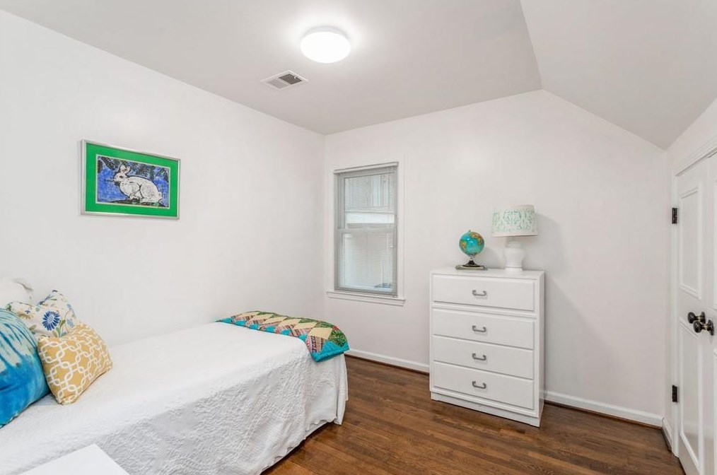 6 Wimberly Ct, Decatur GA  30030-2802 exterior