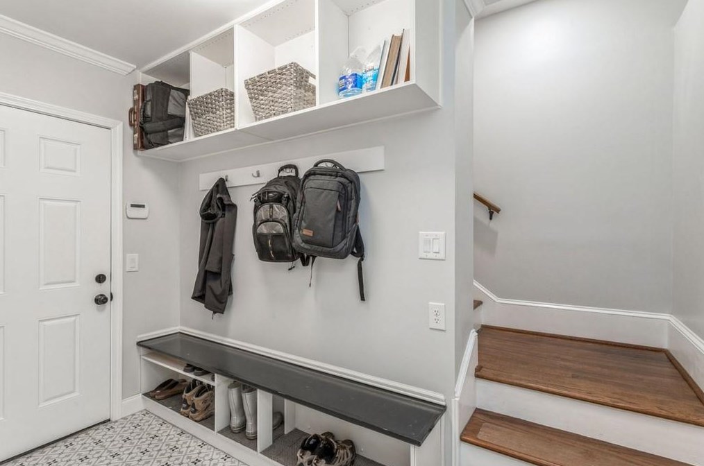 6 Wimberly Ct, Decatur GA  30030-2802 exterior