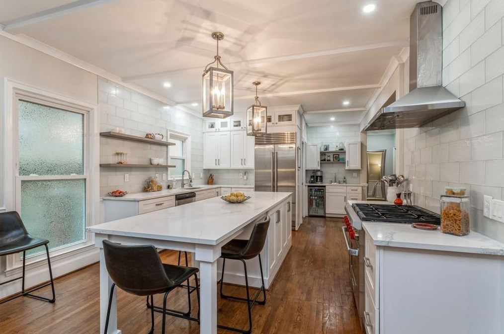 6 Wimberly Ct, Decatur GA  30030-2802 exterior