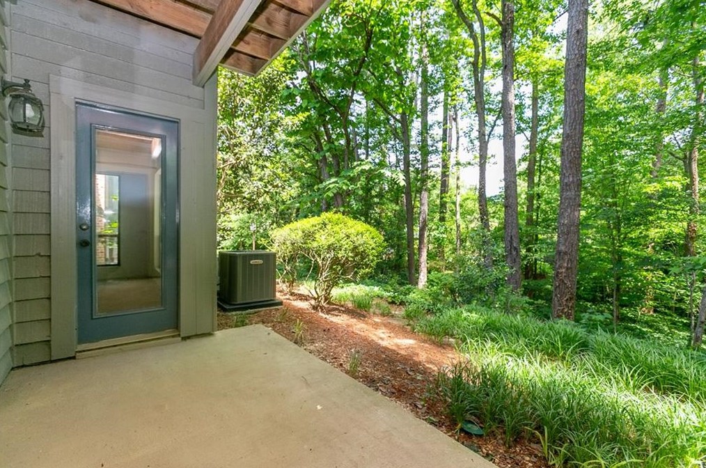 506 Tuxworth Cir, Decatur GA  30033-5618 exterior