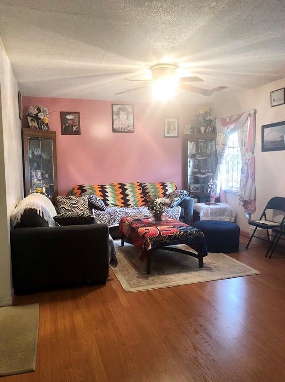 8202 Queens Dr, Jonesboro, GA 30238-2947