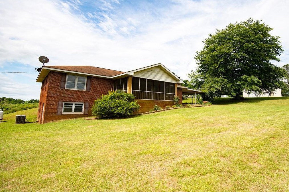 2878 Roopville Veal Rd, Ephesus, GA 30170