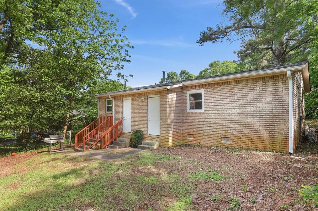 1941 Bandera Dr, Decatur GA  30032-7008 exterior