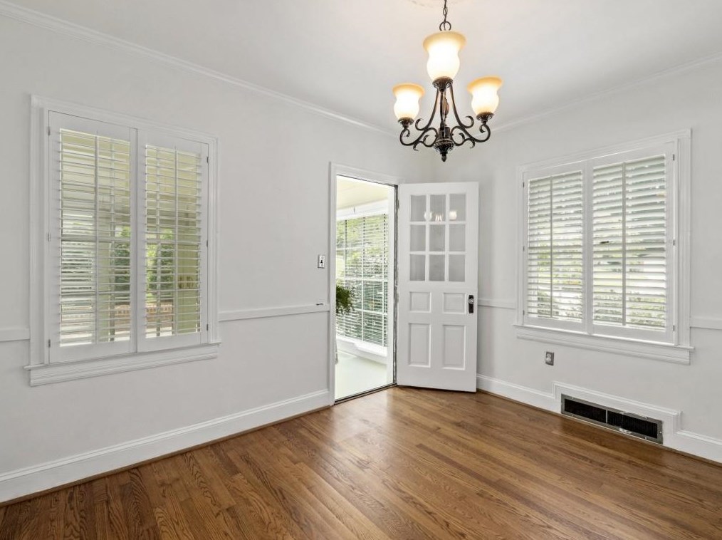 125 Parkwood Ln, Decatur GA  30030-2857 exterior