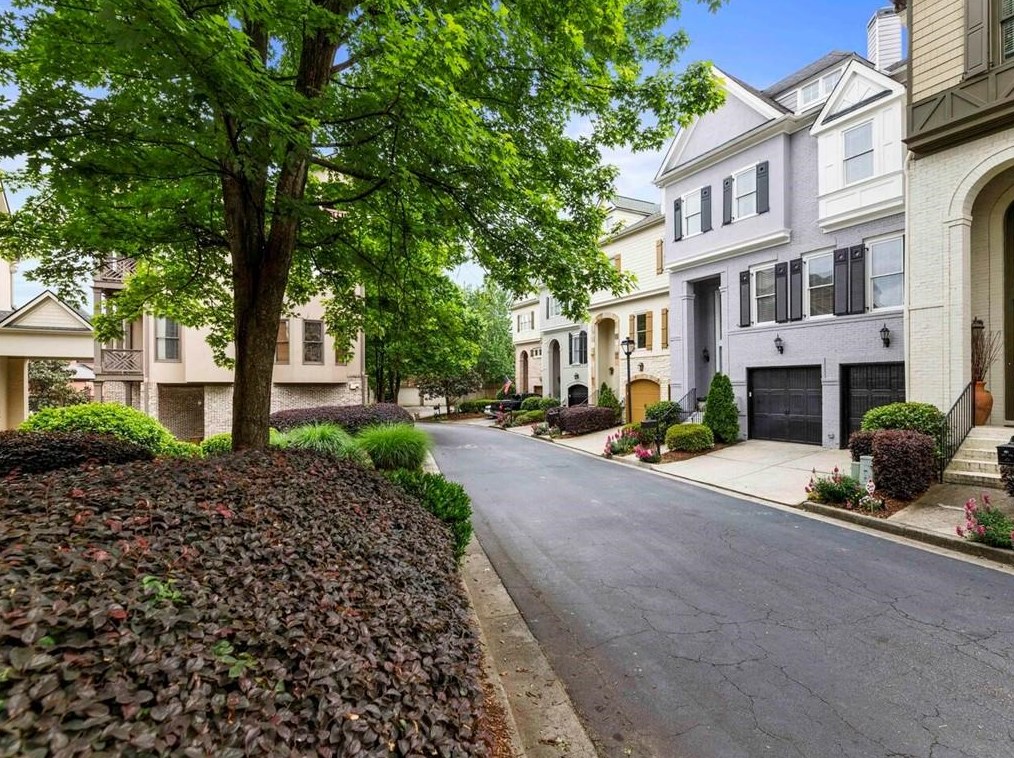 1370 Village Park Dr, Atlanta, GA 30319-3480