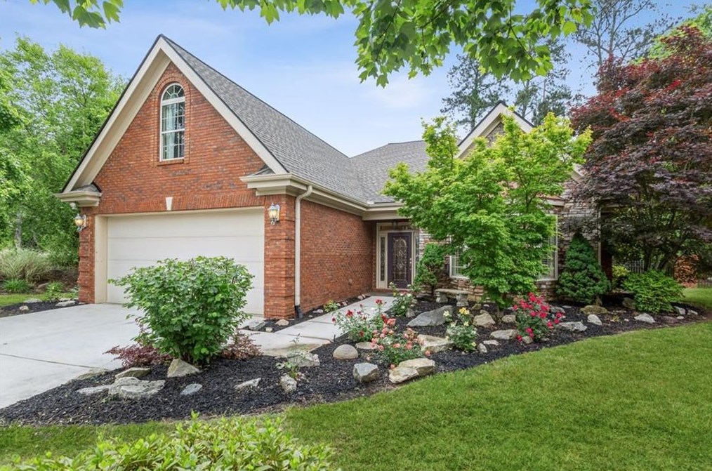 242 Madison Park Dr, Grayson, GA 30017-7813