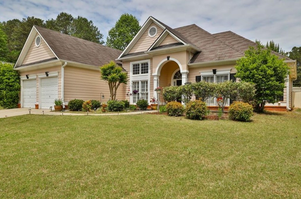 332 Wesley Dr, Acworth, GA 30101-8727