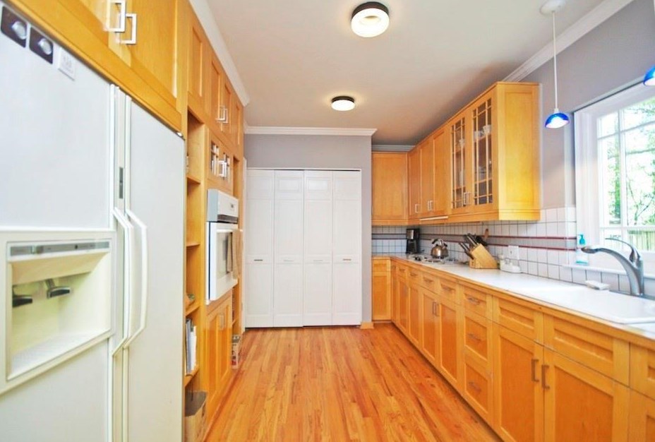 412 Hilldale Dr, Decatur GA  30030-3826 exterior