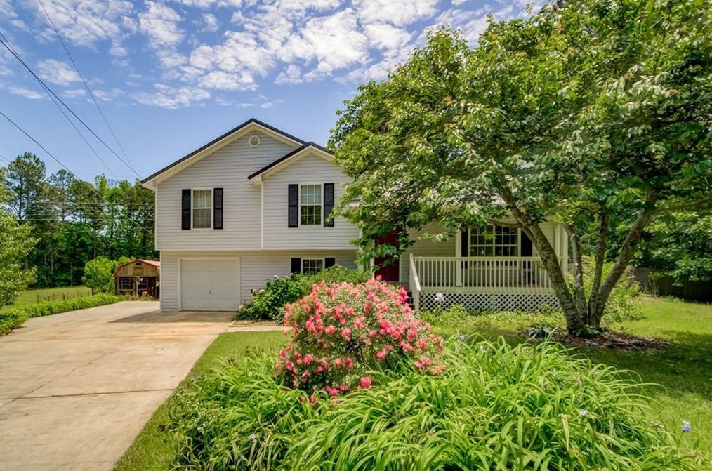 201 Ashwood Dr, Waco, GA 30182