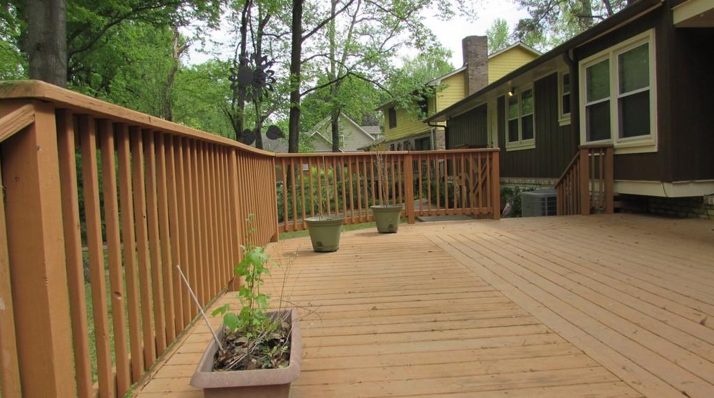 4026 Pinehurst Valley Dr, Decatur GA  30034-5235 exterior