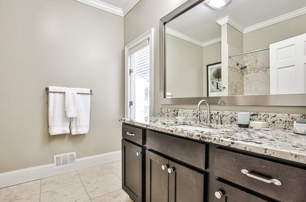 1089 Regency Rd, Atlanta GA  30327-2719 exterior