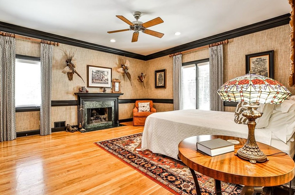 1089 Regency Rd, Atlanta GA  30327-2719 exterior