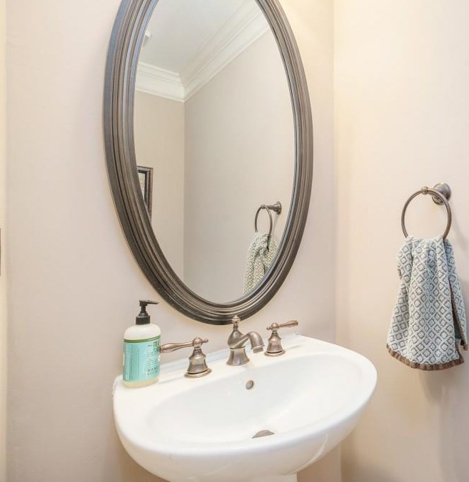 2998 Frazier Ct, Decatur GA  30033-1820 exterior