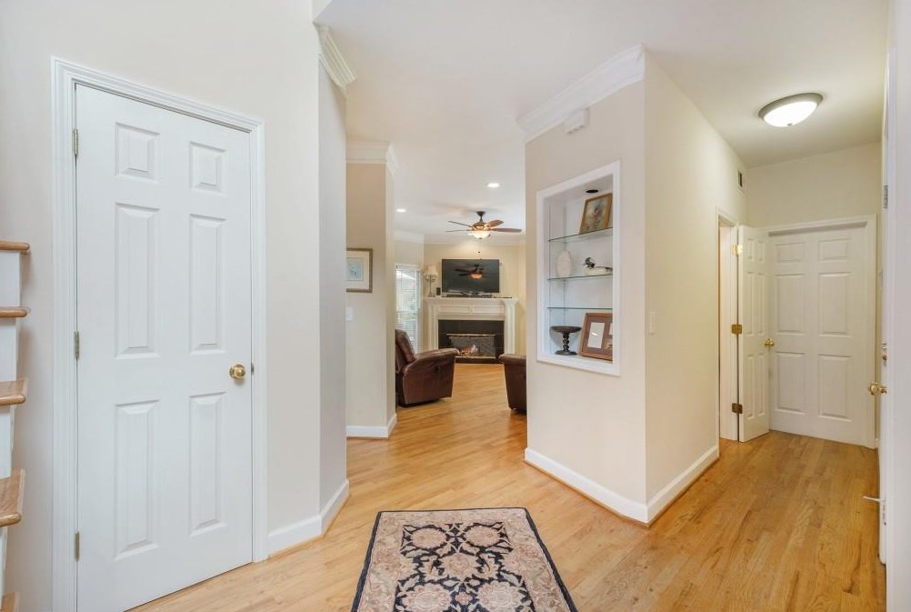 2998 Frazier Ct, Decatur GA  30033-1820 exterior