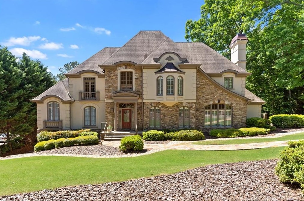9015 Old Southwick Pass, Alpharetta, GA 30022-6256