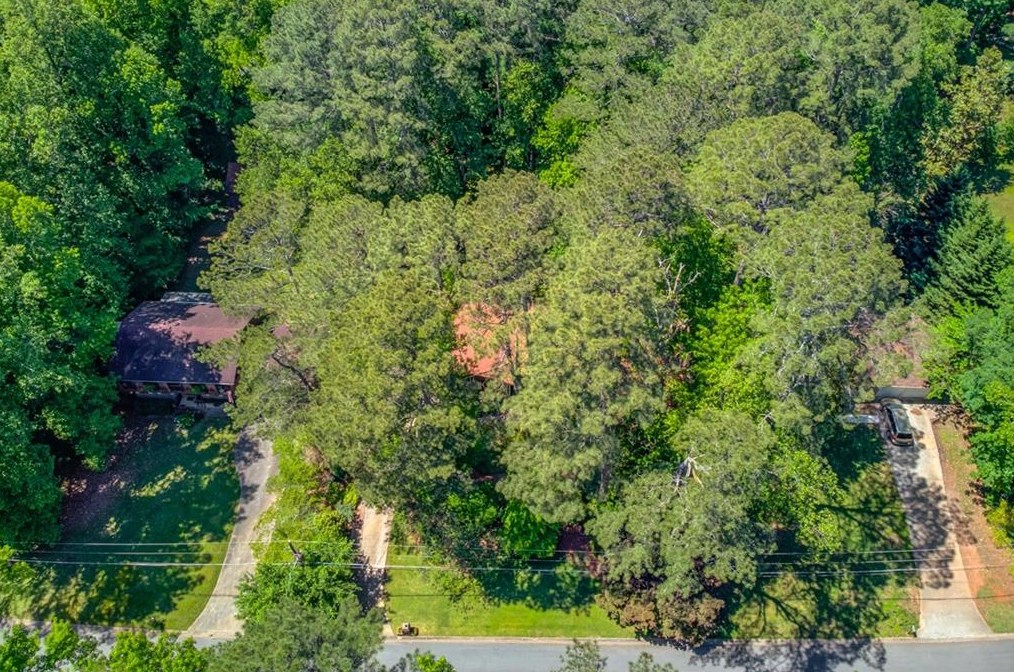 4557 Town Crier Rd Sw, Lilburn, GA 30047