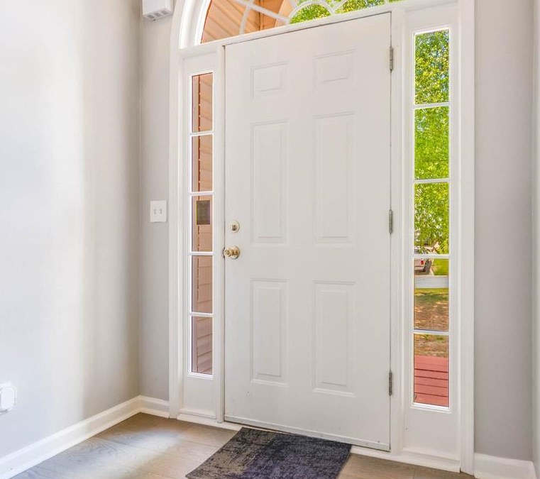 6204 Compass Dr, Flowery Branch, GA 30542-3965