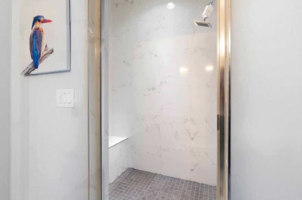 706 Oakview Rd, Decatur GA  30030-4329 exterior