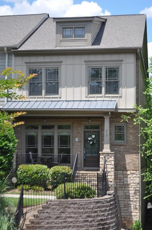 215 Mystic Ridge Hl, Atlanta, GA 30342-2940