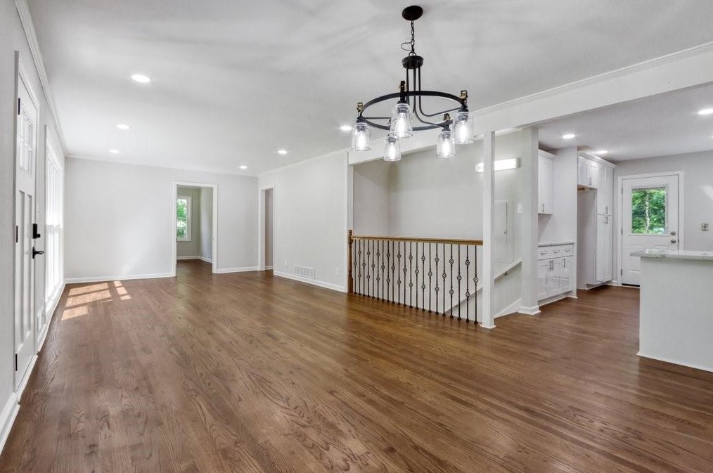 1842 Winchester Trl, Atlanta GA  30341-1448 exterior