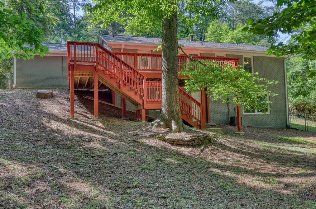 1842 Winchester Trl, Atlanta GA  30341-1448 exterior