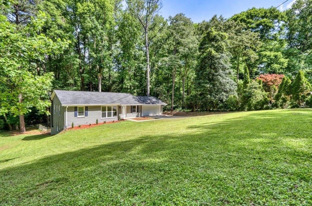 1842 Winchester Trl, Atlanta GA  30341-1448 exterior