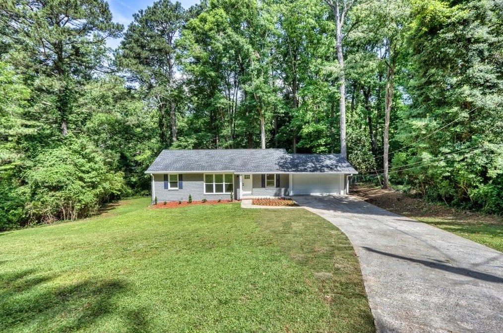 1842 Winchester Trl, Atlanta GA  30341-1448 exterior