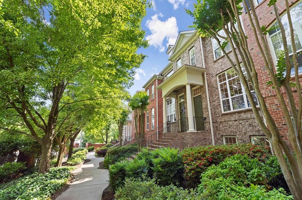1133 Providence Pl, Decatur, GA 30033-3465