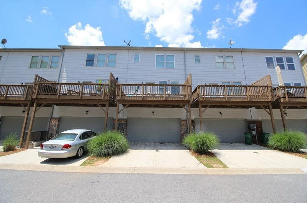 3064 Turman Cir, Decatur GA  30033-3249 exterior