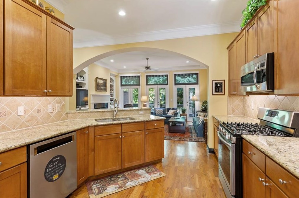 1148 Providence Pl, Decatur GA  30033-3465 exterior