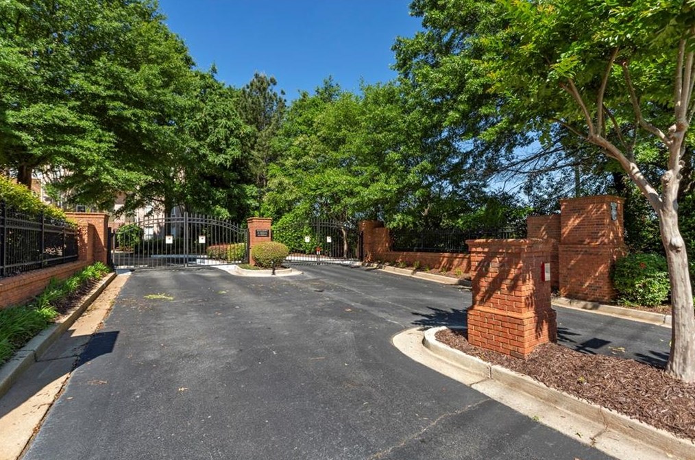 1148 Providence Pl, Decatur GA  30033-3465 exterior