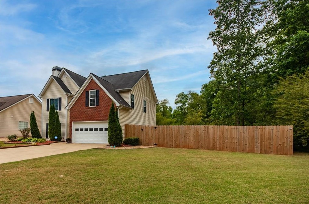 354 Hydesmere Dr, Buford, GA 30518