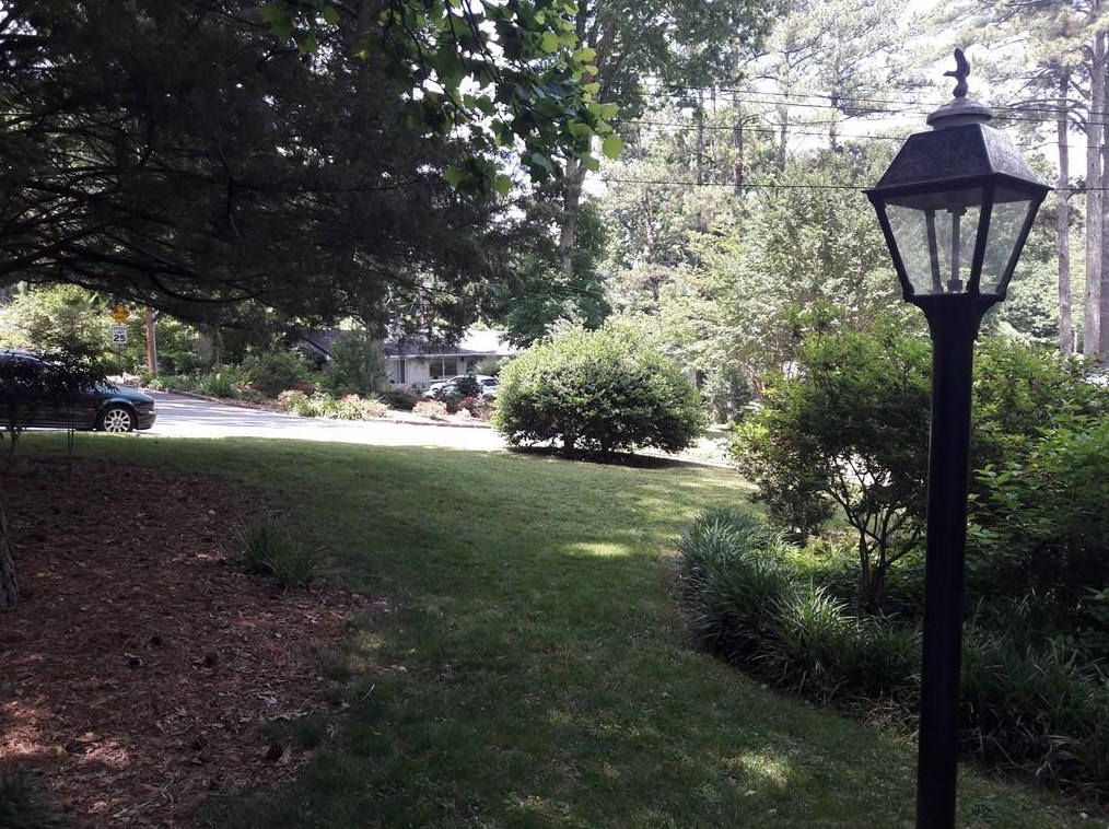 2453 Wentworth Dr, Atlanta GA  30345-1663 exterior