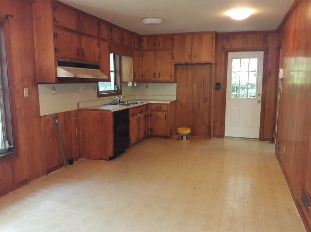 2453 Wentworth Dr, Atlanta GA  30345-1663 exterior