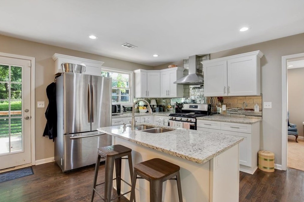 1737 Thomas Ter, Decatur GA  30032-4636 exterior