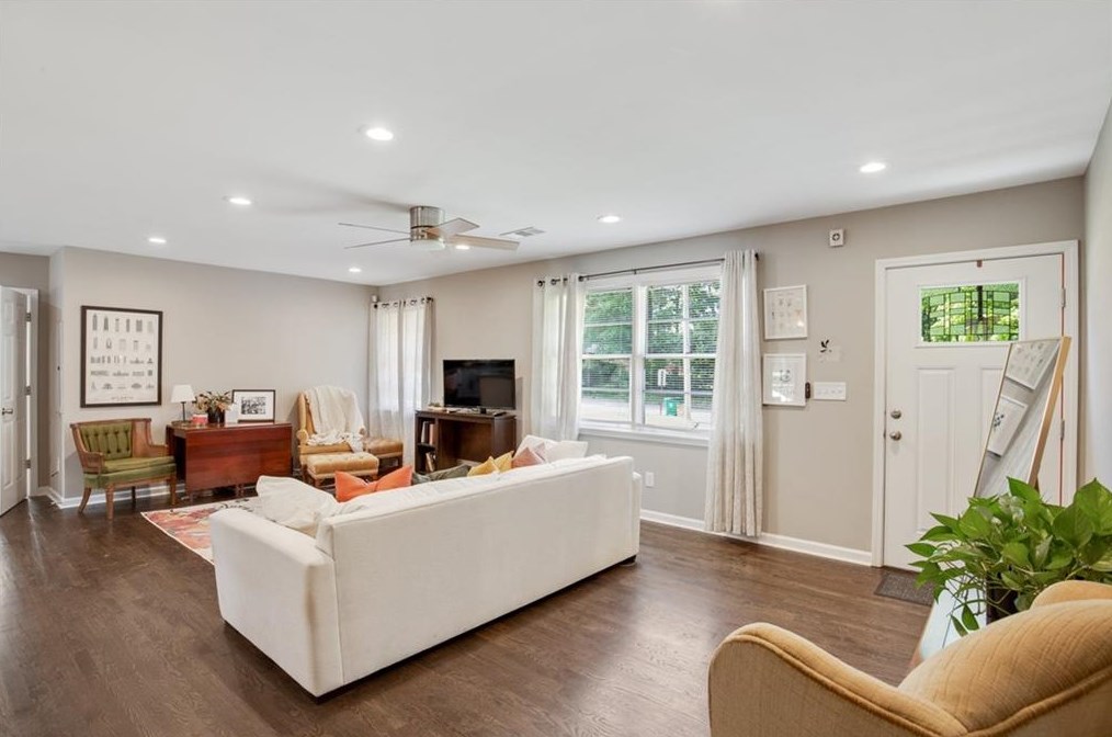 1737 Thomas Ter, Decatur GA  30032-4636 exterior